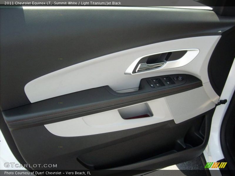 Summit White / Light Titanium/Jet Black 2011 Chevrolet Equinox LT