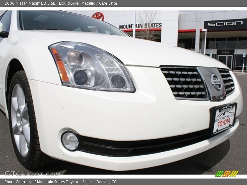 Liquid Silver Metallic / Cafe Latte 2006 Nissan Maxima 3.5 SE