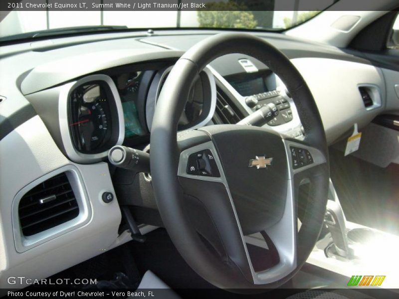 Summit White / Light Titanium/Jet Black 2011 Chevrolet Equinox LT
