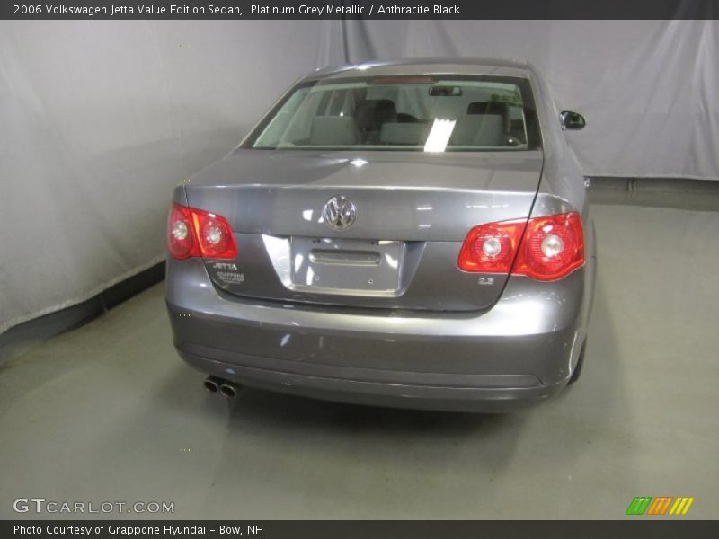 Platinum Grey Metallic / Anthracite Black 2006 Volkswagen Jetta Value Edition Sedan