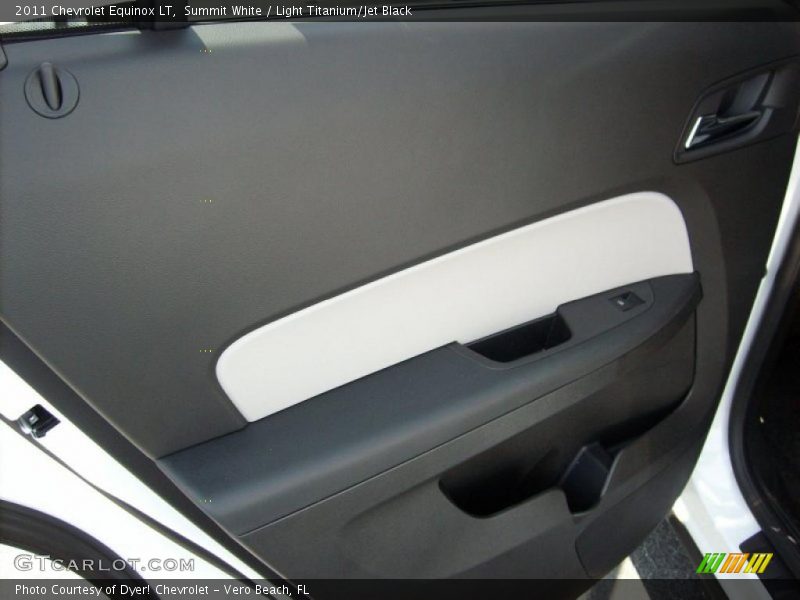 Summit White / Light Titanium/Jet Black 2011 Chevrolet Equinox LT