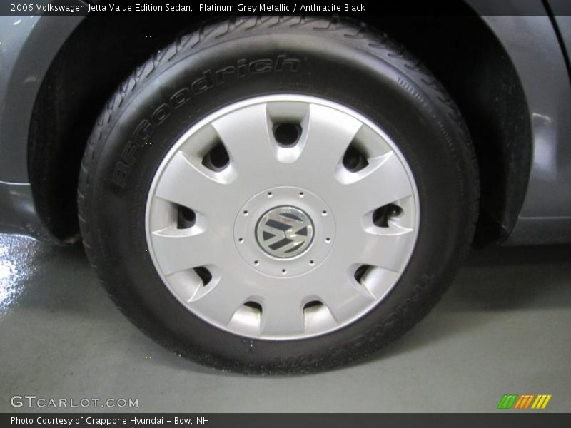 Platinum Grey Metallic / Anthracite Black 2006 Volkswagen Jetta Value Edition Sedan