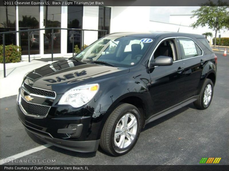 Front 3/4 View of 2011 Equinox LS