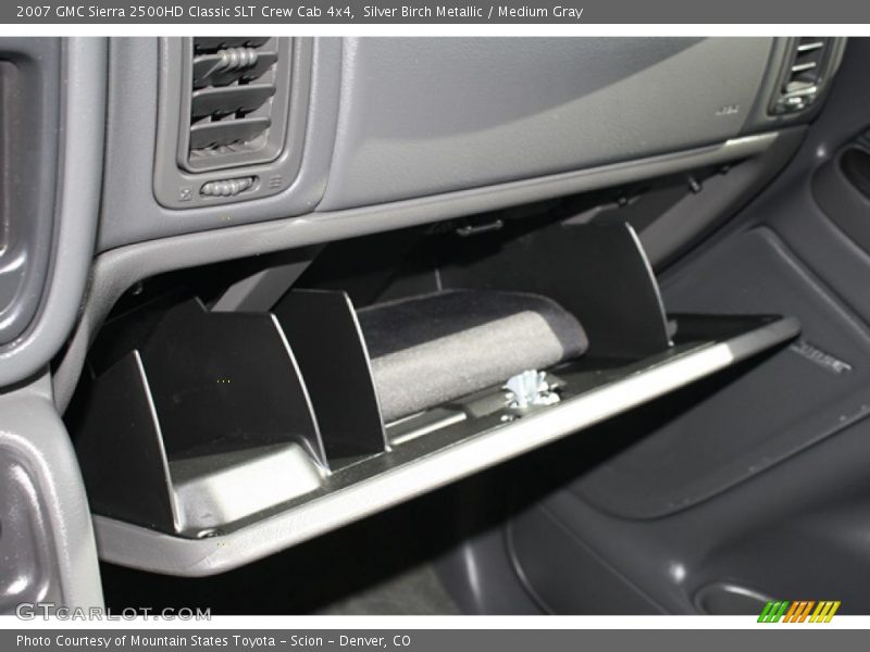 Silver Birch Metallic / Medium Gray 2007 GMC Sierra 2500HD Classic SLT Crew Cab 4x4