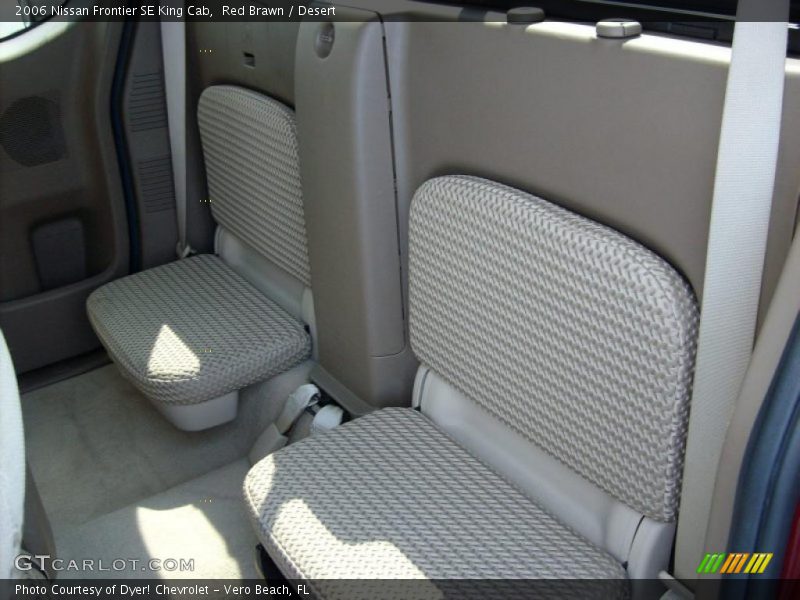  2006 Frontier SE King Cab Desert Interior
