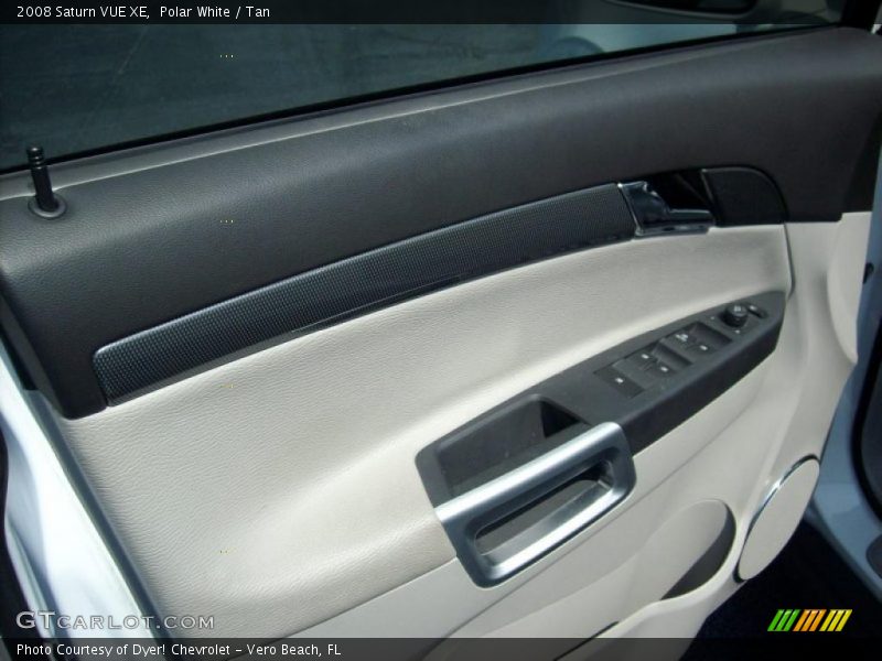 Polar White / Tan 2008 Saturn VUE XE