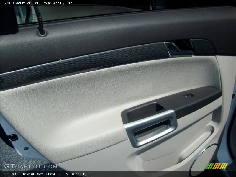 Polar White / Tan 2008 Saturn VUE XE