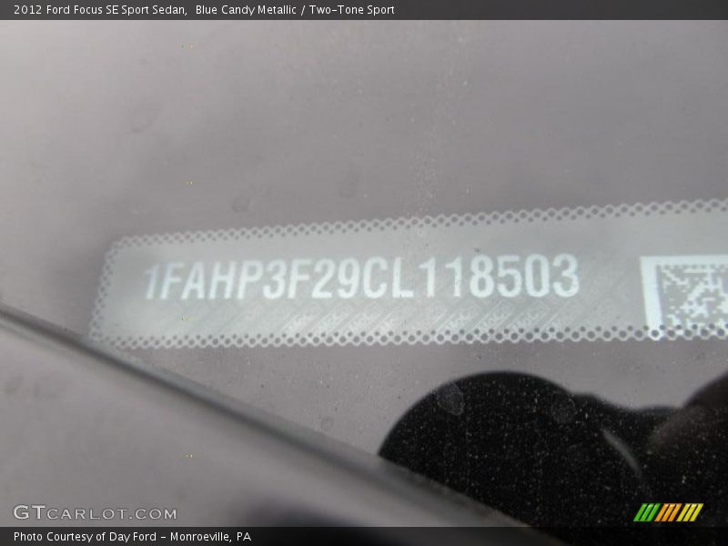 Blue Candy Metallic / Two-Tone Sport 2012 Ford Focus SE Sport Sedan