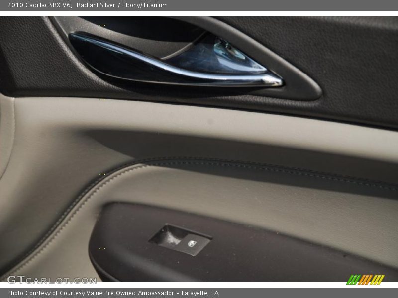 Radiant Silver / Ebony/Titanium 2010 Cadillac SRX V6
