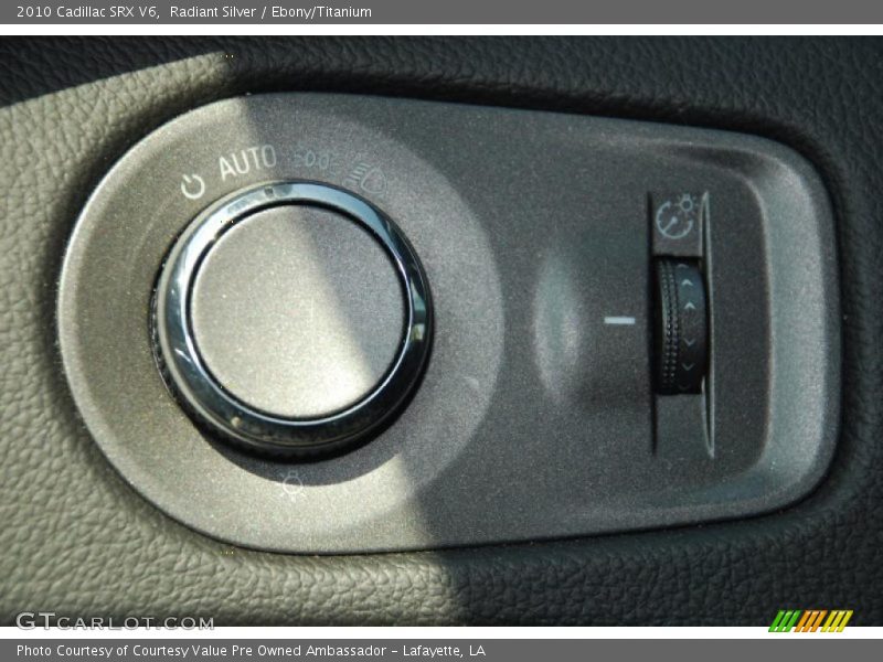 Radiant Silver / Ebony/Titanium 2010 Cadillac SRX V6