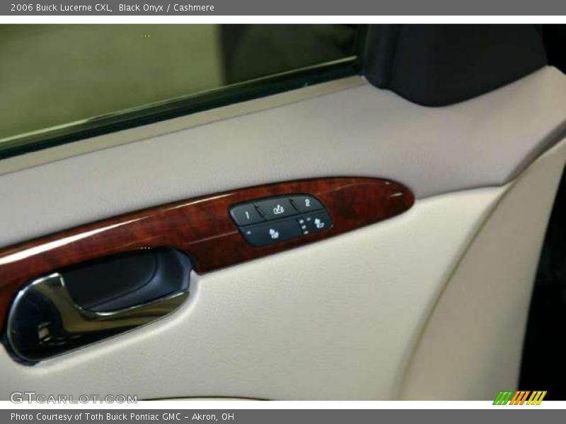 Black Onyx / Cashmere 2006 Buick Lucerne CXL