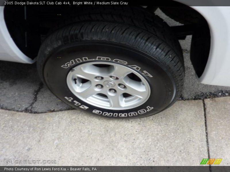 Bright White / Medium Slate Gray 2005 Dodge Dakota SLT Club Cab 4x4