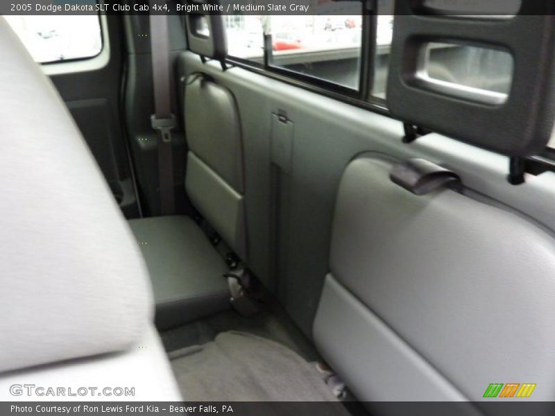 Bright White / Medium Slate Gray 2005 Dodge Dakota SLT Club Cab 4x4