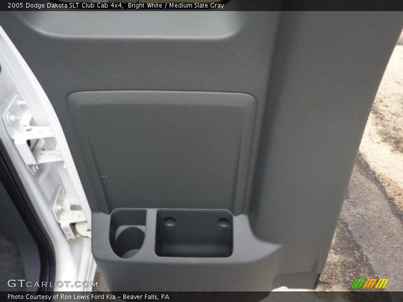 Bright White / Medium Slate Gray 2005 Dodge Dakota SLT Club Cab 4x4