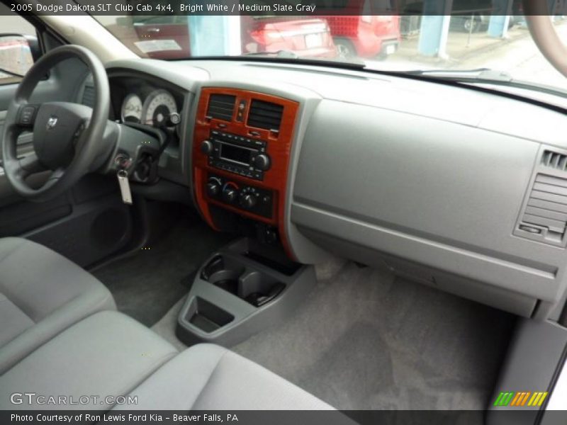 Bright White / Medium Slate Gray 2005 Dodge Dakota SLT Club Cab 4x4