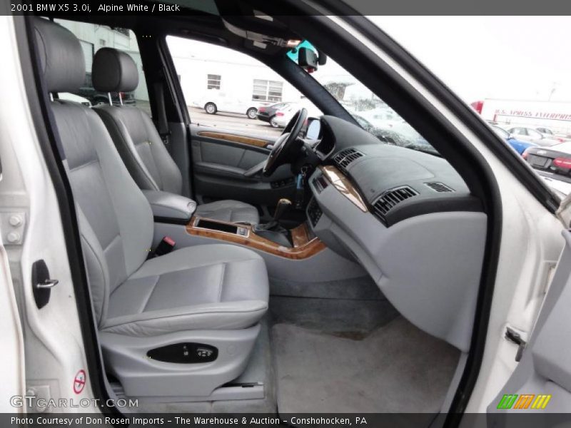 Alpine White / Black 2001 BMW X5 3.0i