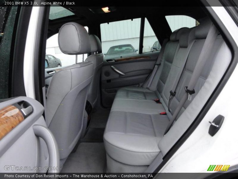 Alpine White / Black 2001 BMW X5 3.0i