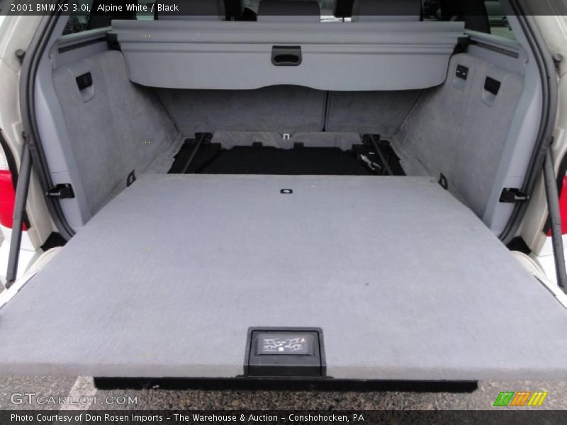 Alpine White / Black 2001 BMW X5 3.0i