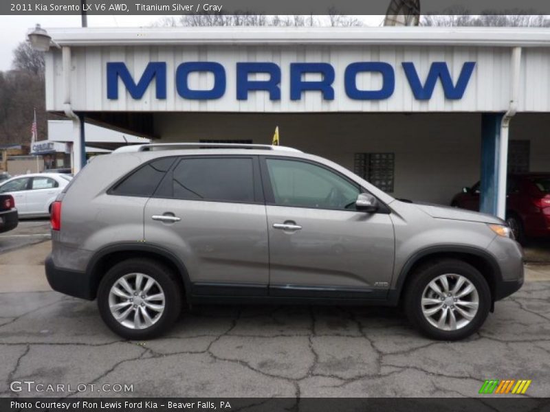 Titanium Silver / Gray 2011 Kia Sorento LX V6 AWD