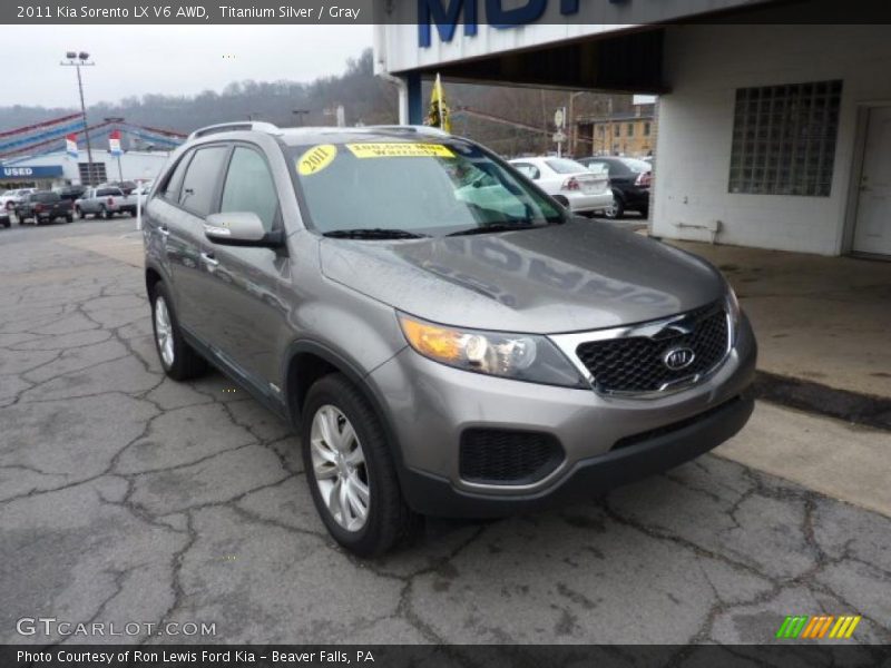 Titanium Silver / Gray 2011 Kia Sorento LX V6 AWD