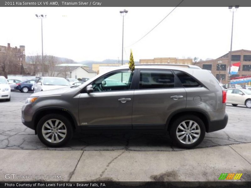 Titanium Silver / Gray 2011 Kia Sorento LX V6 AWD