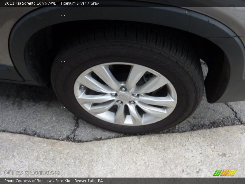Titanium Silver / Gray 2011 Kia Sorento LX V6 AWD