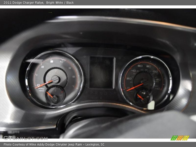 Bright White / Black 2011 Dodge Charger Rallye