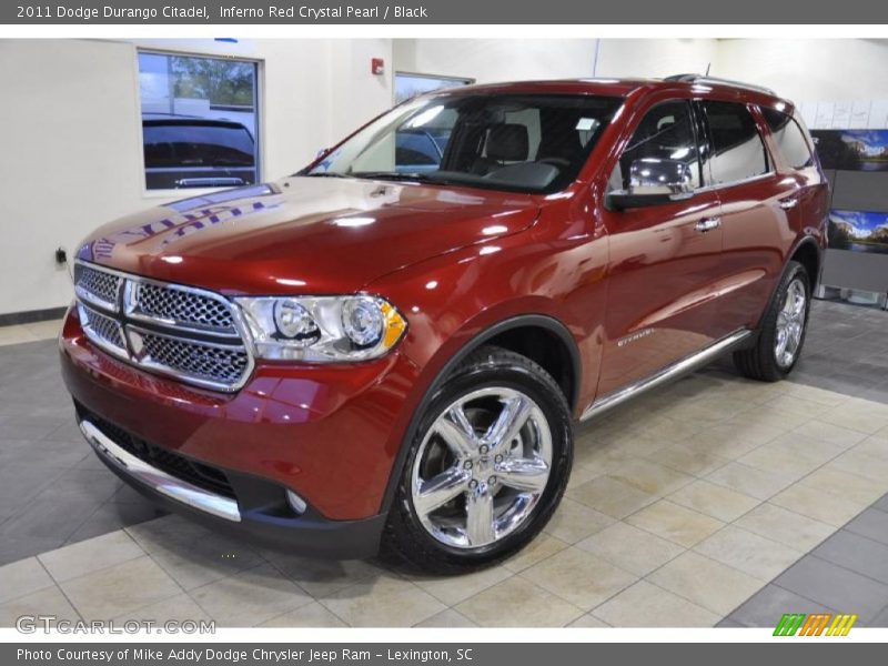 Front 3/4 View of 2011 Durango Citadel