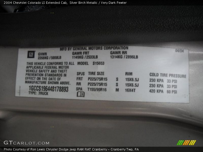 Silver Birch Metallic / Very Dark Pewter 2004 Chevrolet Colorado LS Extended Cab