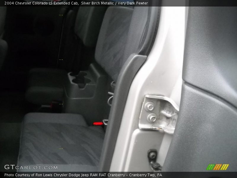 Silver Birch Metallic / Very Dark Pewter 2004 Chevrolet Colorado LS Extended Cab