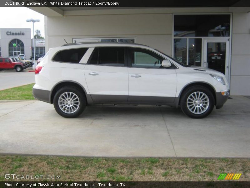 White Diamond Tricoat / Ebony/Ebony 2011 Buick Enclave CX