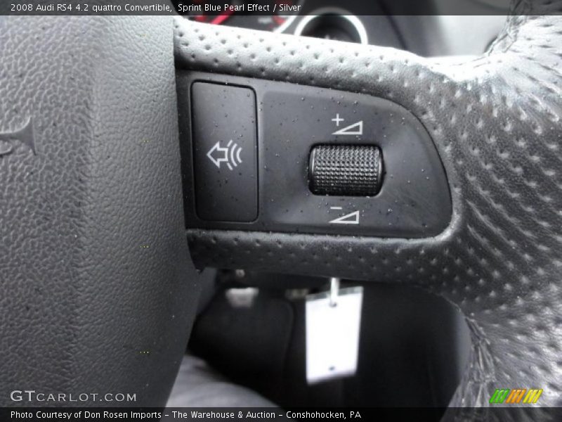 Controls of 2008 RS4 4.2 quattro Convertible