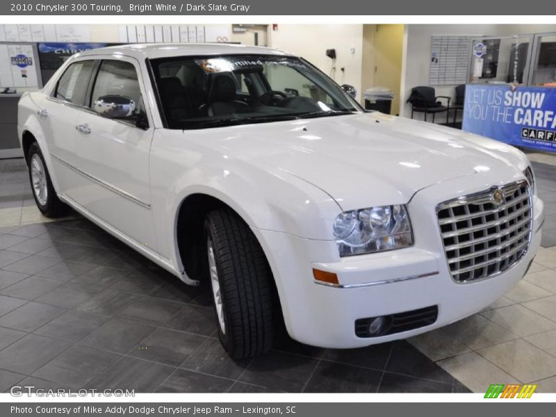 Bright White / Dark Slate Gray 2010 Chrysler 300 Touring
