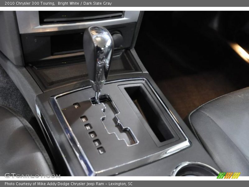 Bright White / Dark Slate Gray 2010 Chrysler 300 Touring