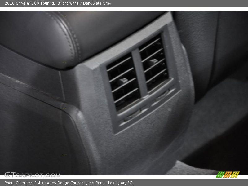Bright White / Dark Slate Gray 2010 Chrysler 300 Touring