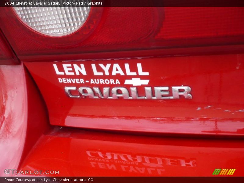 Victory Red / Graphite 2004 Chevrolet Cavalier Sedan