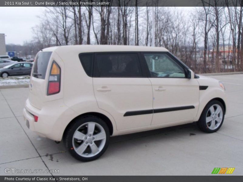 Dune Beige / Sand/Black Premium Leather 2011 Kia Soul !