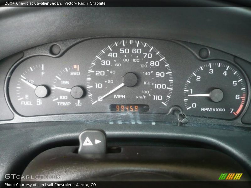 Victory Red / Graphite 2004 Chevrolet Cavalier Sedan