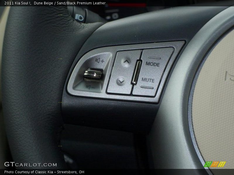 Dune Beige / Sand/Black Premium Leather 2011 Kia Soul !