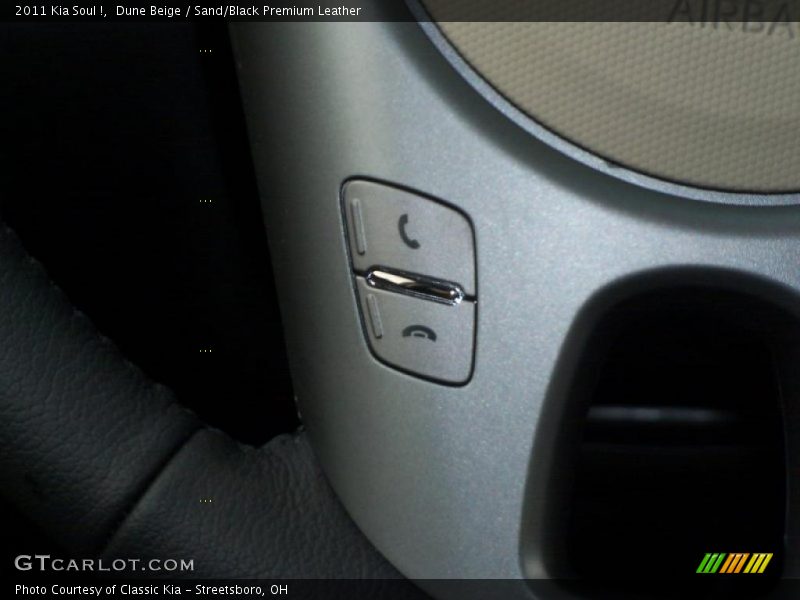 Dune Beige / Sand/Black Premium Leather 2011 Kia Soul !