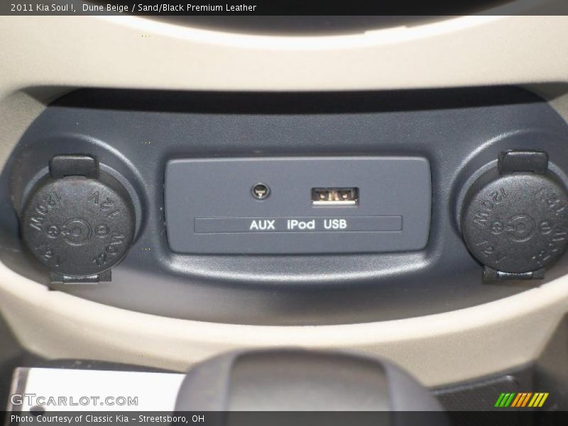 Dune Beige / Sand/Black Premium Leather 2011 Kia Soul !