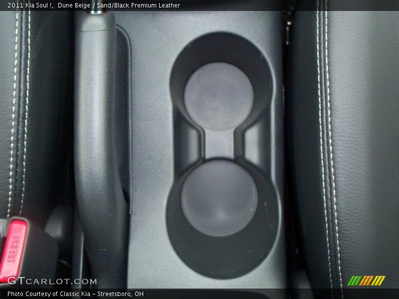 Dune Beige / Sand/Black Premium Leather 2011 Kia Soul !