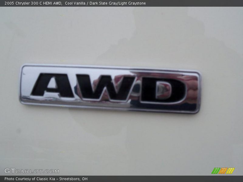  2005 300 C HEMI AWD Logo