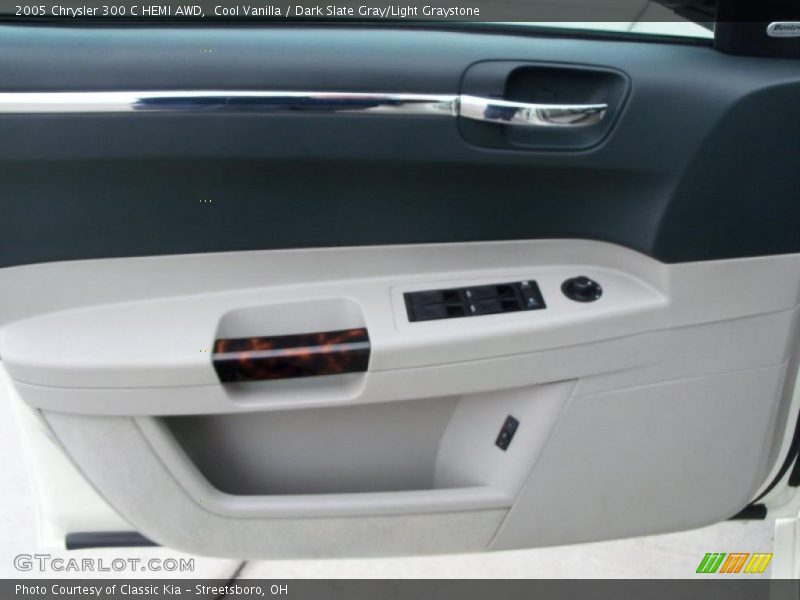 Cool Vanilla / Dark Slate Gray/Light Graystone 2005 Chrysler 300 C HEMI AWD