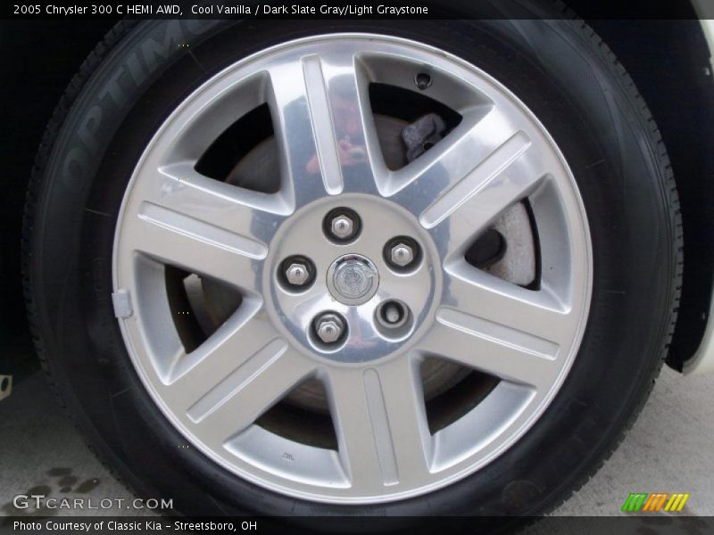  2005 300 C HEMI AWD Wheel