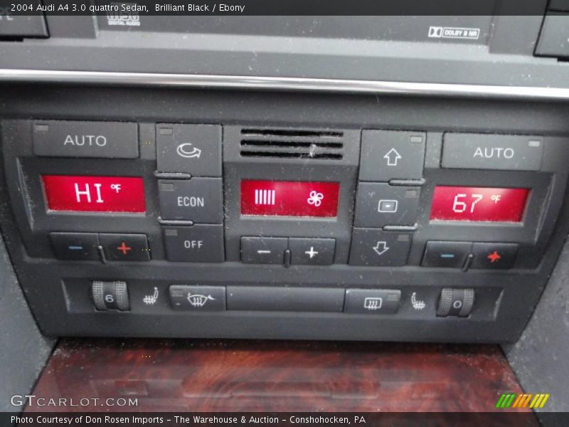 Controls of 2004 A4 3.0 quattro Sedan