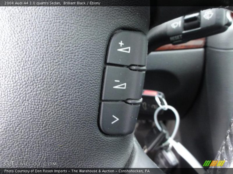 Controls of 2004 A4 3.0 quattro Sedan