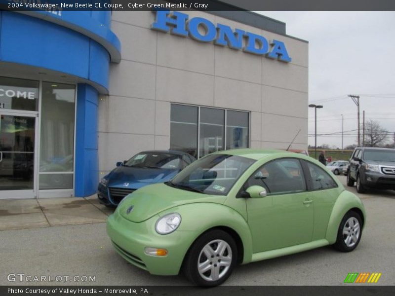 Cyber Green Metallic / Gray 2004 Volkswagen New Beetle GL Coupe