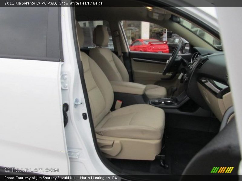 Snow White Pearl / Beige 2011 Kia Sorento LX V6 AWD