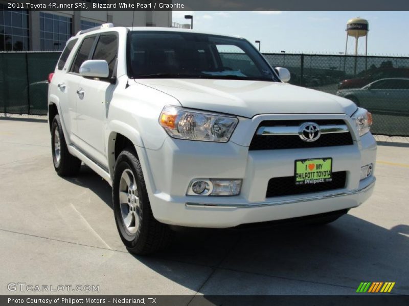 Blizzard White Pearl / Graphite 2011 Toyota 4Runner SR5